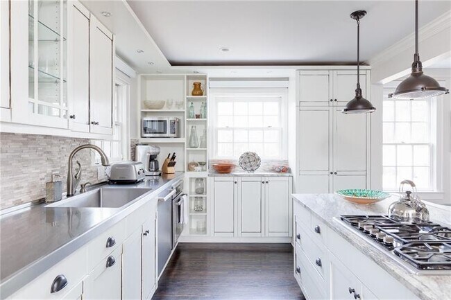 Foto del edificio - 1055 Greencove Ave NE