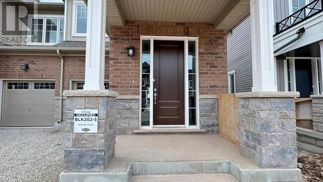 Building Photo - 156 McGill Ave