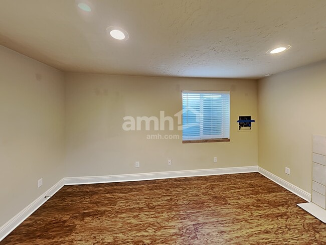 Building Photo - 3595 S Feulner Drive