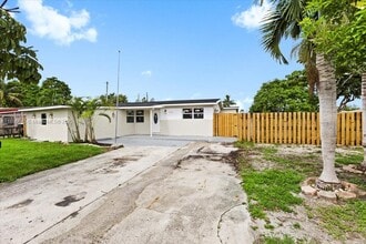 Building Photo - 4131 NW 13th Ave