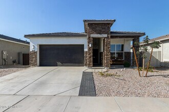 Building Photo - 15612 W Smoketree Dr
