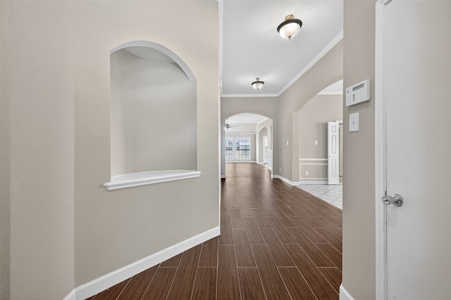 Building Photo - 2000 Water Trace Ct