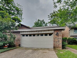 Building Photo - 2414 S Graham Dr