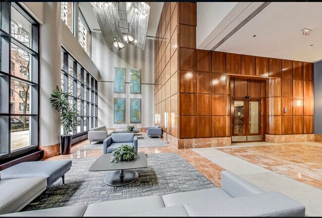 Foto del edificio - 211 E Ohio St