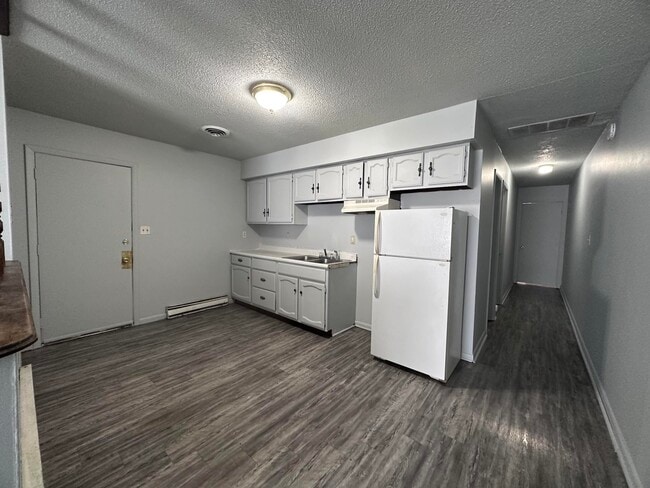 Building Photo - 1214.5 James-