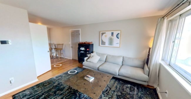 Foto del edificio - 8103 Conifer Rd