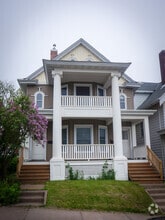 Building Photo - 330-332 N 12th Ave E