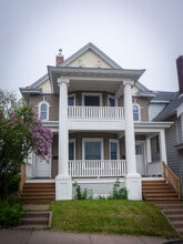 Building Photo - 330-332 N 12th Ave E