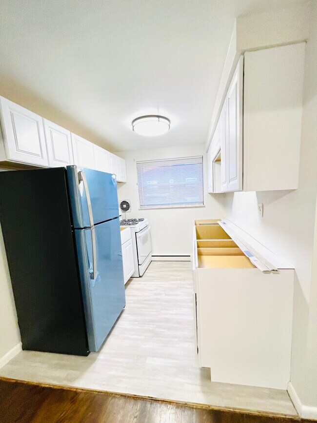 Newly remodeled kitchen - 4191 Hoffman Ave