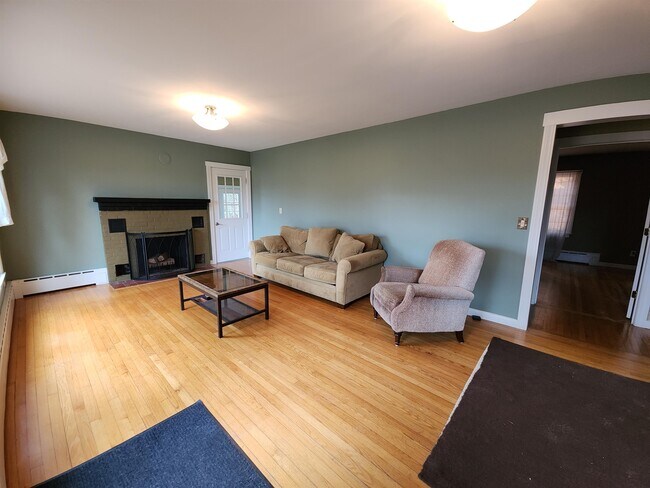 Foto del edificio - 907 W Swanzey Rd