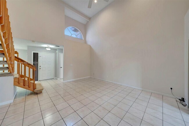 Building Photo - 10858 Cypress Glen Dr