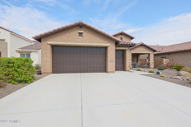 Foto del edificio - 16928 W Coronado Rd