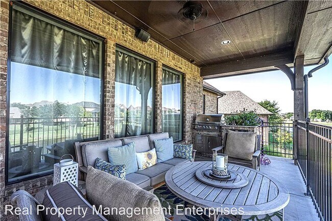 Foto del edificio - 4 br, 3.5 bath House - 4625 Roundup Rd