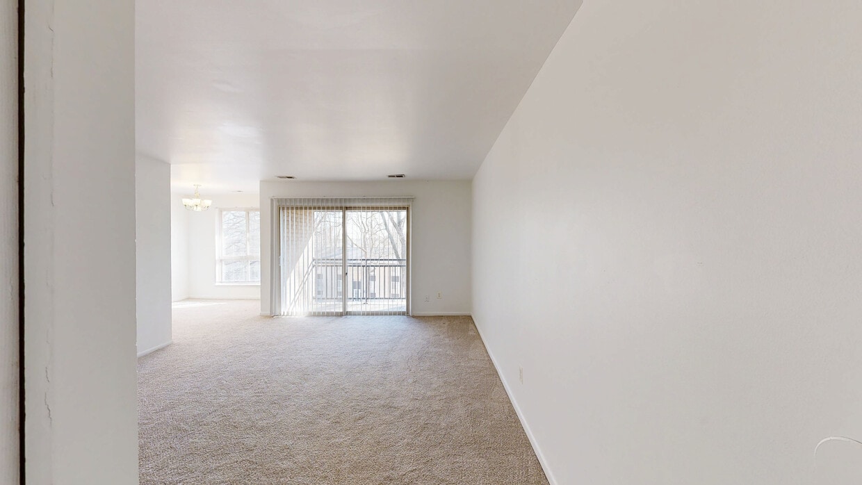 Photo - ReNew Howard Crossing Apartments