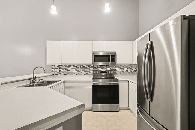 Building Photo - 8410 Jasonville Ct SE