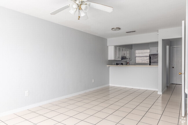 2BR, 2.5BA - 1,091SF - Living Room/Dining Room - Phoenix Villas
