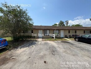 Building Photo - 836 W Rosewood Ln