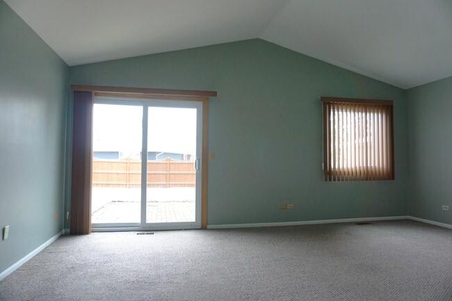 Building Photo - 3055 Worcester Ln