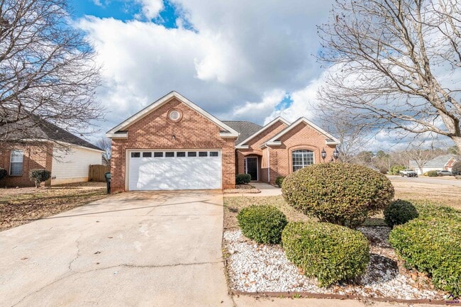 Building Photo - 100 Oldfield Ct