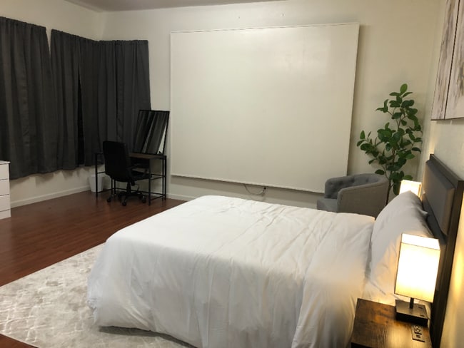 Foto del edificio - 8408 Arrowroot Cir