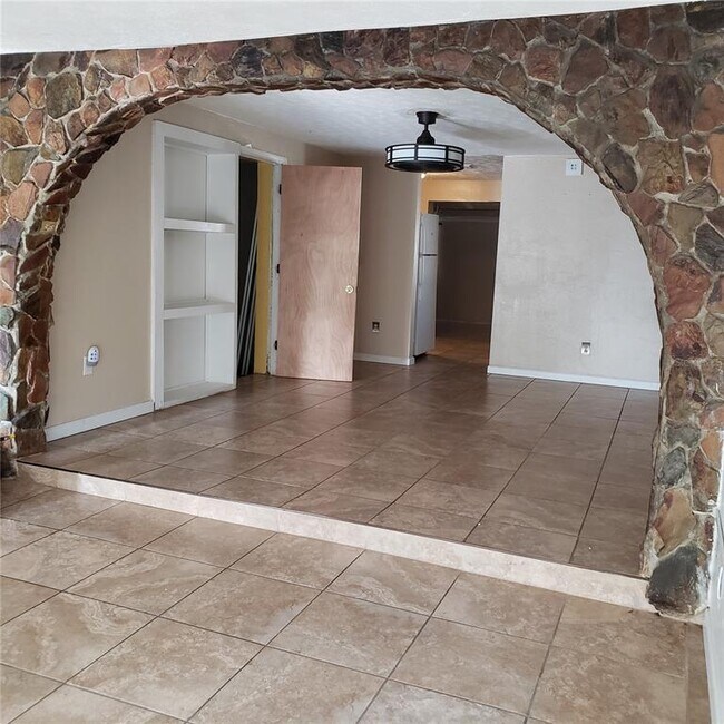 Foto del edificio - 6014 Southern Comfort Blvd