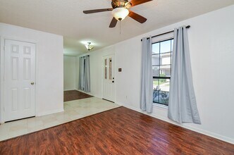 Building Photo - 13837 Purplemartin St