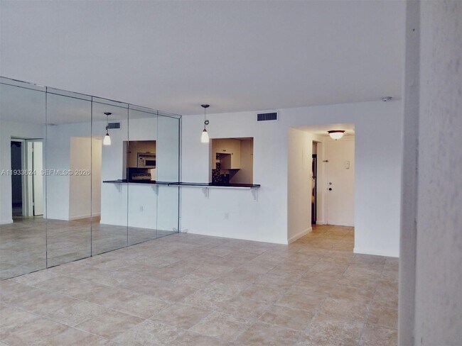 Foto del edificio - 3702 NE 171 St