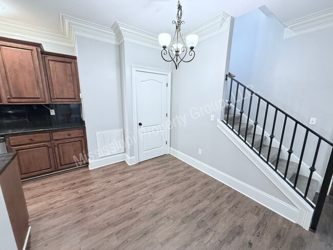 Building Photo - 120 Falls Grove