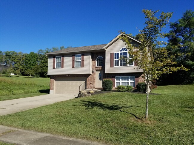 Foto del edificio - 113 Summerfield Dr