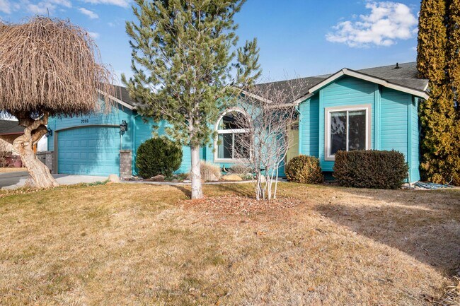 Foto del edificio - Furnished 3-Bedroom Home with Fenced Yard - Pet Friendly