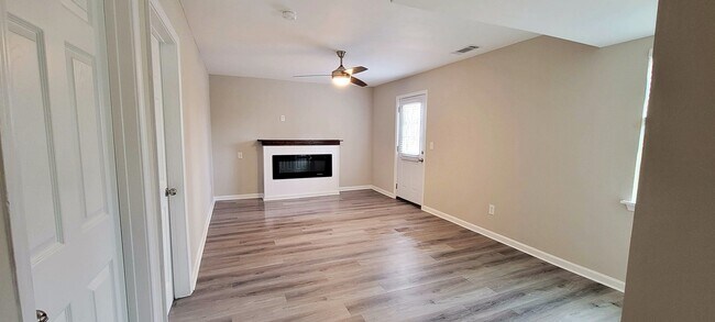 Building Photo - 5530 Little Mill Rd