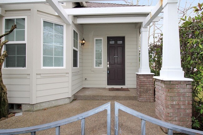 Building Photo - 5187 NW Skycrest Pkwy