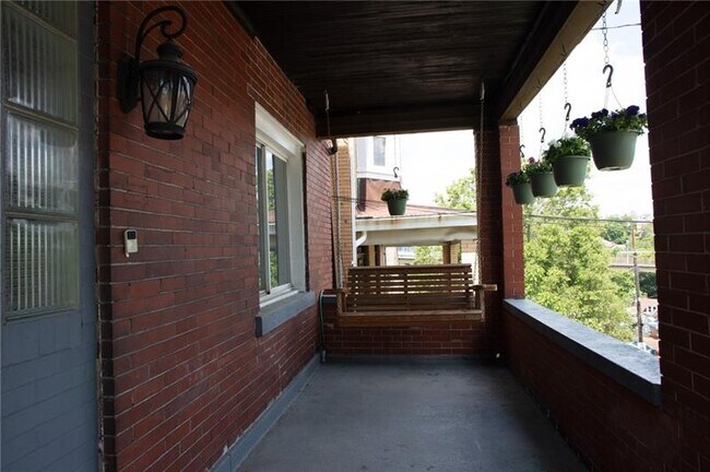 Foto del edificio - 1636 Dagmar Ave