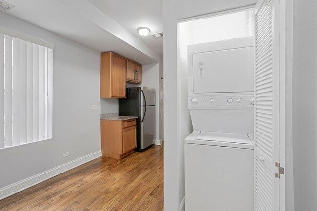 Foto del edificio - 2005 W Jarvis Ave