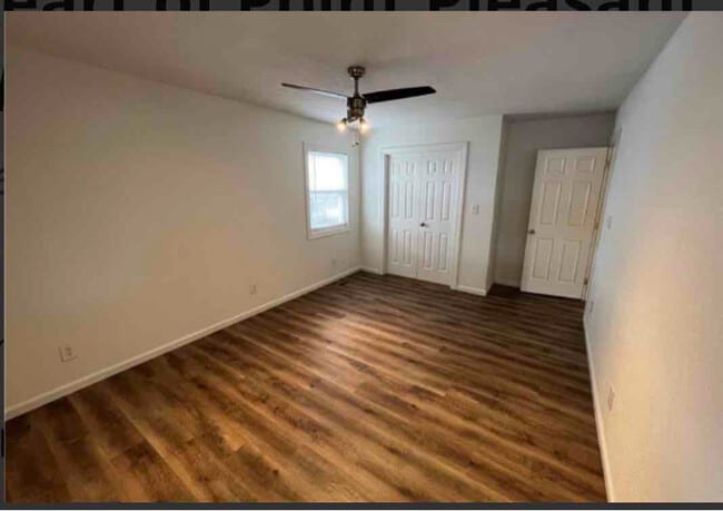 Building Photo - 108 S Park Dr