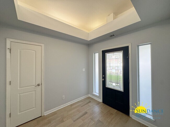 Building Photo - 3-Bedroom Home in Destin with Solar Power ...