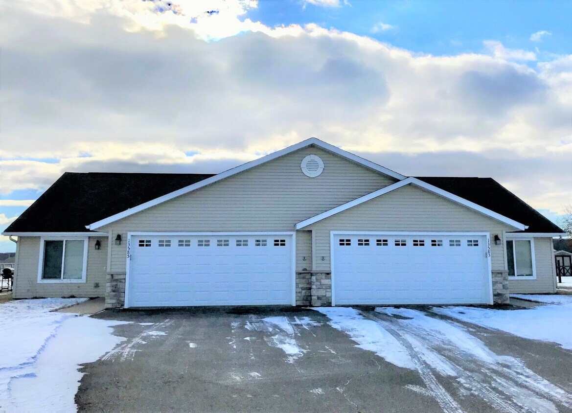 Foto principal - 13583 42nd Ave