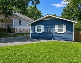 Building Photo - 409 N Maple St