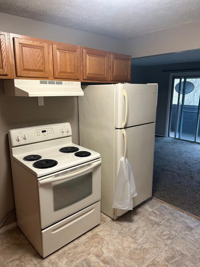 210 Towne House Rd Unit 210, Hamden, CT 06514 Condo for Rent in