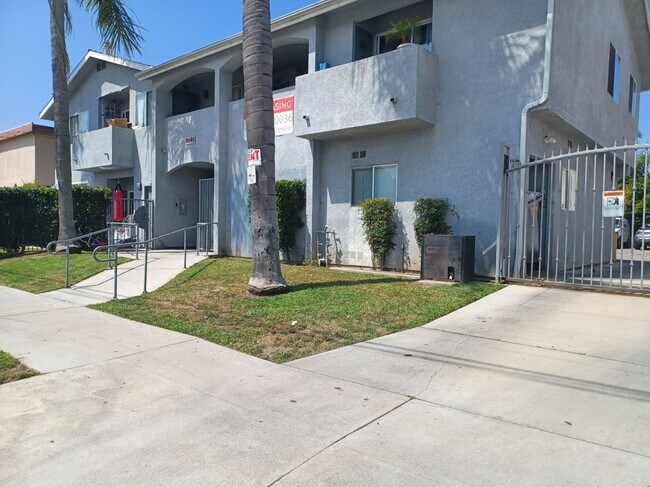 Building Photo - 6545 Fulton Ave
