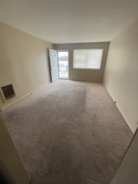 Foto del edificio - 105 Edgehill Dr