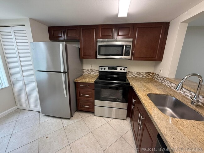 Foto del edificio - 3817 NW 90th Ave