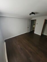 Building Photo - 30 Parkwood Dr