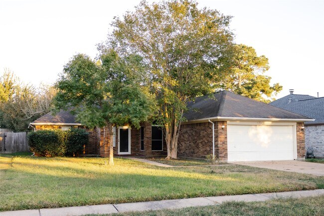 Foto del edificio - 11210 Fall Breeze Dr