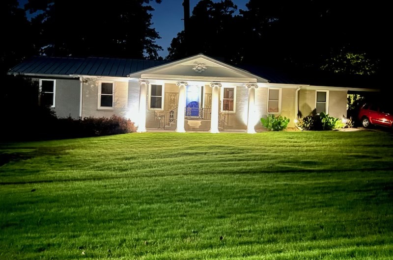 Primary Photo - 3738 Briarcliff Rd NE