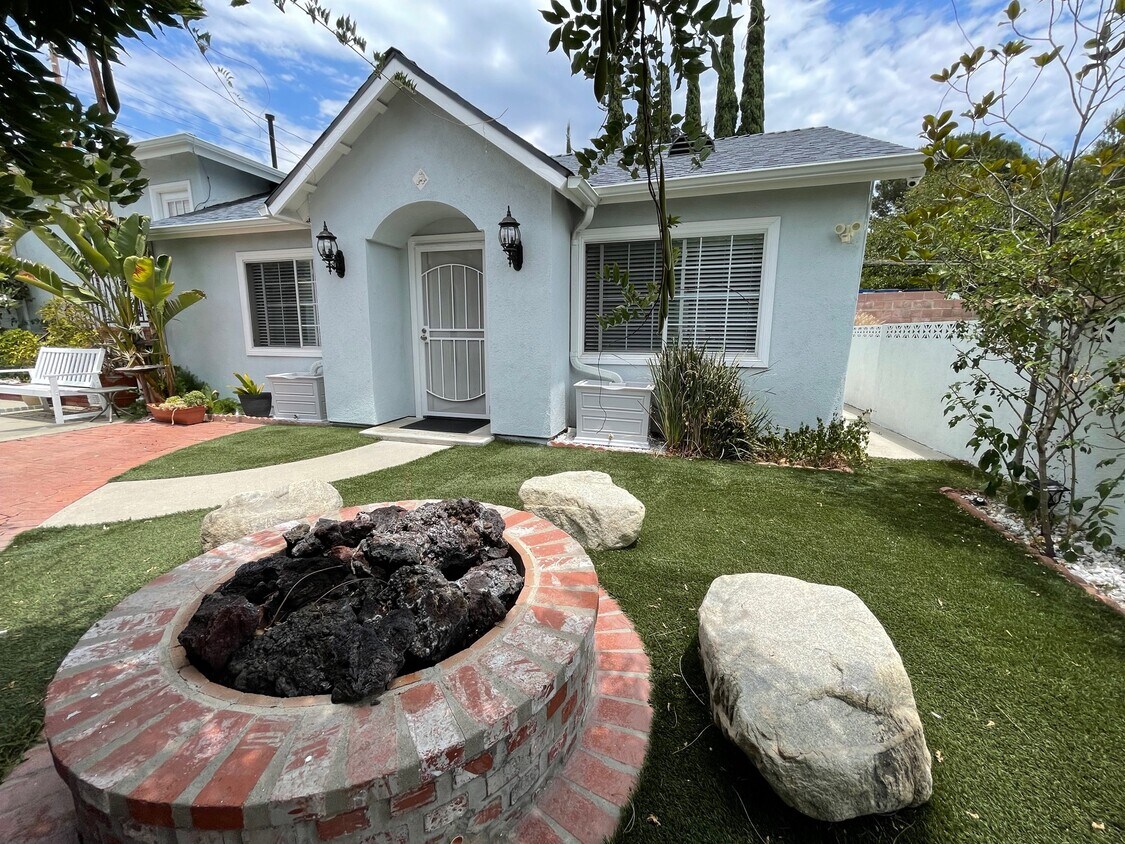 10254 Pinewood Ave, Tujunga, CA 91042 House Rental in Tujunga, CA