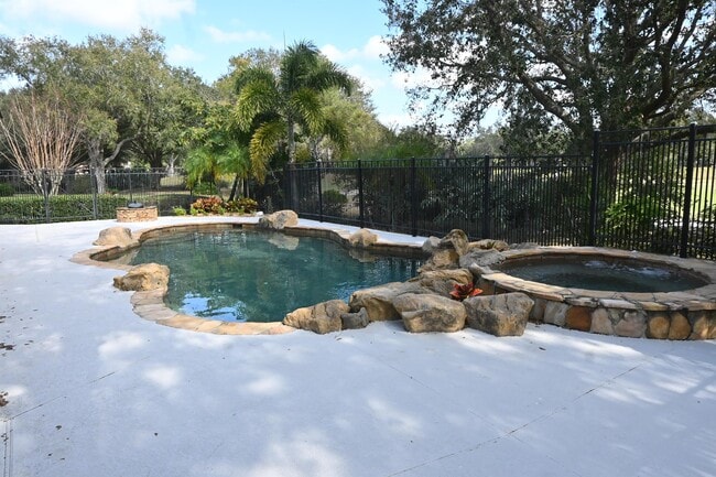 Building Photo - 6119 Foxfield Ct