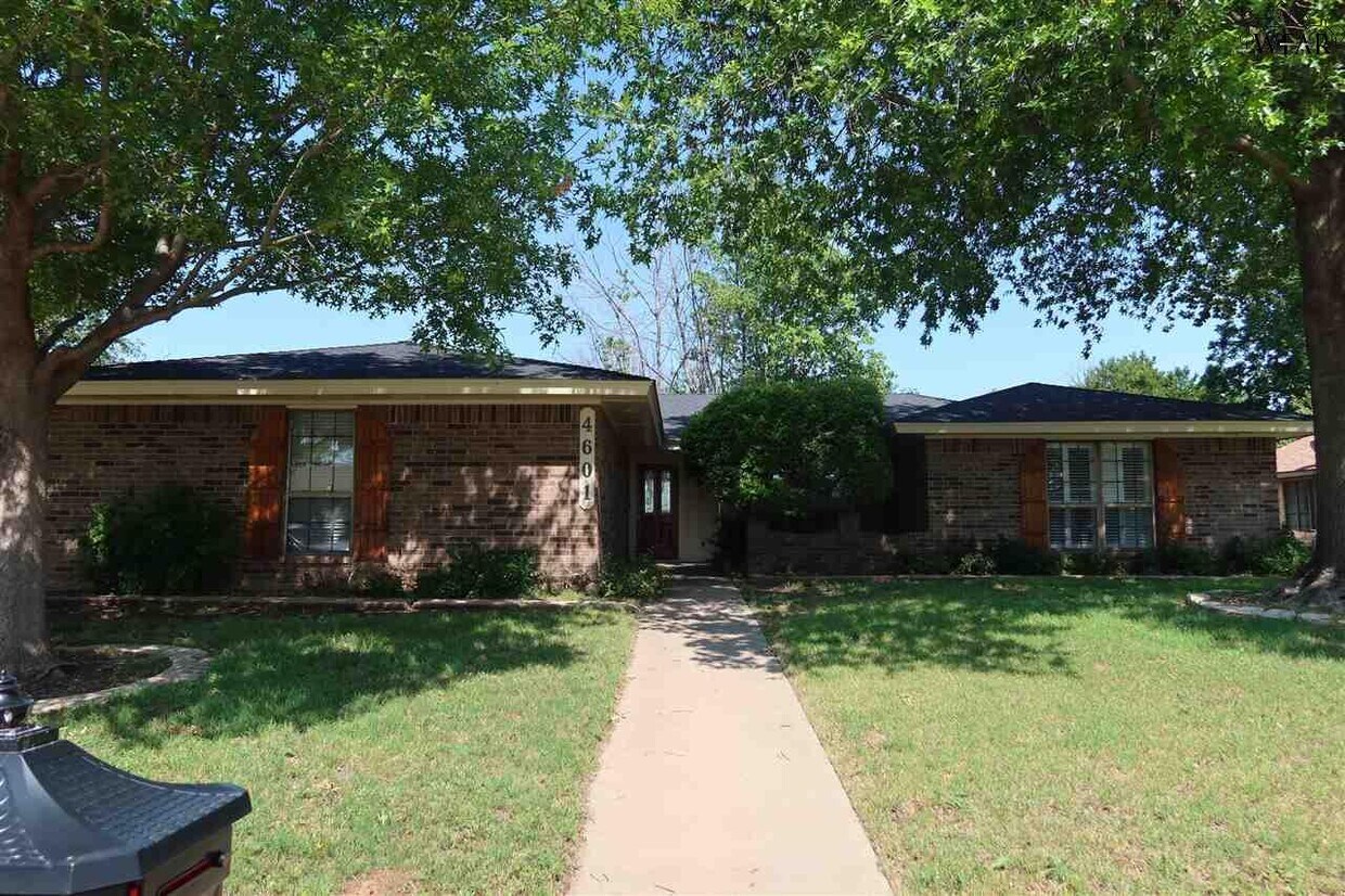 Foto principal - 4601 Misty Valley W