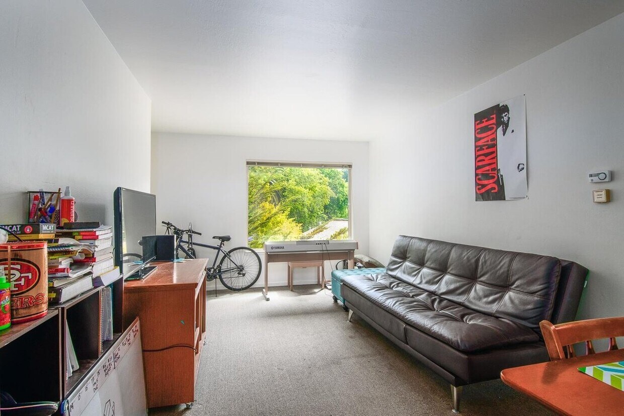 Foto del edificio - Convenient living near public transportati...