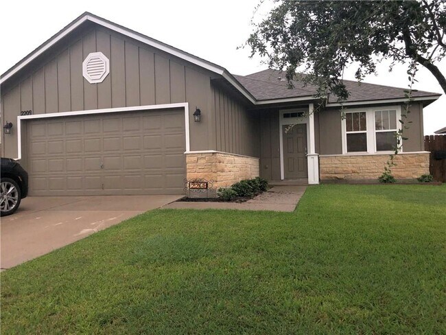 Building Photo - 2209 Bay Breeze Dr